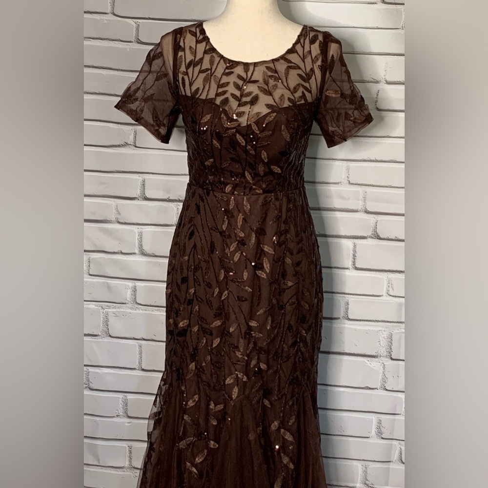 Elegant Brown Gown for Cocktail Events Wedding Prom Gala - Picture 2 of 16